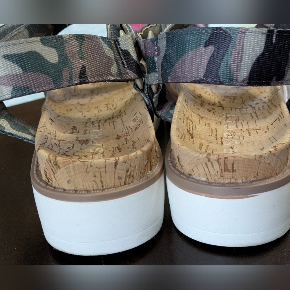 Esprit Camouflage Cork Platform Sandals. Size 8. - Picture 4 of 10